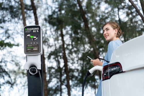 Technological Advancements in Commercial EV Charging Stations